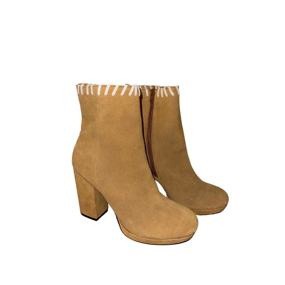 Urban Outfitters Tan Cow Suede Vintage Style Boots With Contrast Stitching SZ10